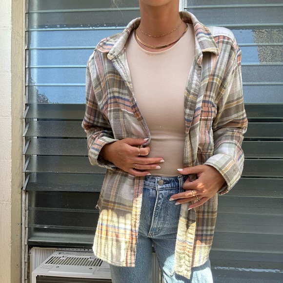 American Eagle Outfitters Tops - NEUTRAL distressed FLANNEL